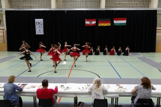 JUNIOREN - IIG Korneuburg - AP - Moderne Guppenformation 12-15 mit Hebefiguren - 1 Runde (16)