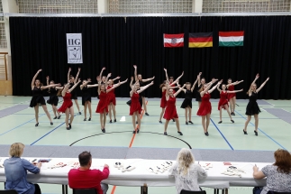 JUNIOREN - IIG Korneuburg - AP - Moderne Guppenformation 12-15 mit Hebefiguren - 1 Runde (28)