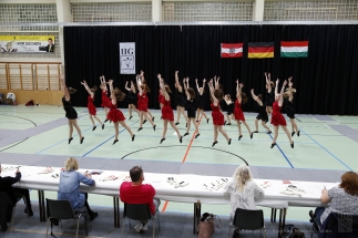 JUNIOREN - IIG Korneuburg - AP - Moderne Guppenformation 12-15 mit Hebefiguren - 1 Runde (37)