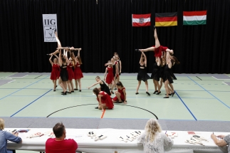 JUNIOREN - IIG Korneuburg - AP - Moderne Guppenformation 12-15 mit Hebefiguren - 1 Runde (44)